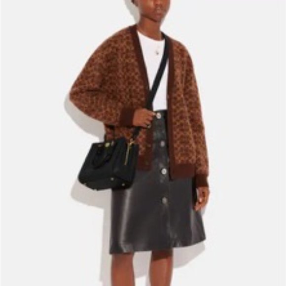 COACH: Brooke Carryall 28 in Brass/Black - Picture 5 of 9